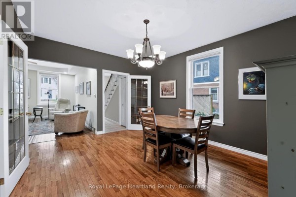 Foyer - 54 Trafalgar Street, Goderich), ON N7A1T4 Photo 5
