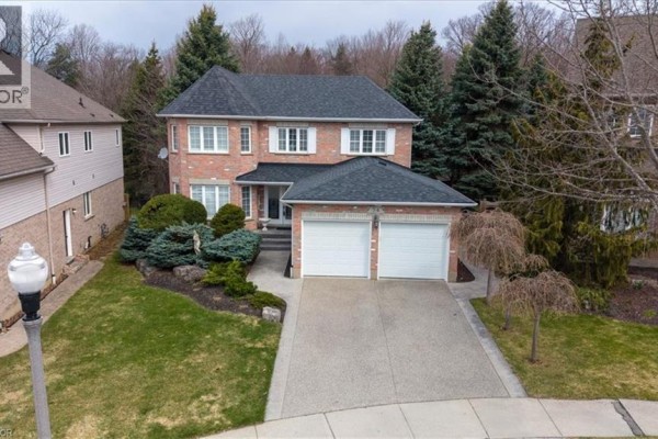 54 Woodcrest Court, Kitchener, ON, photo 2