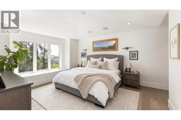 540 Brand Street, North Vancouver, BC V7N1G1 Photo 4