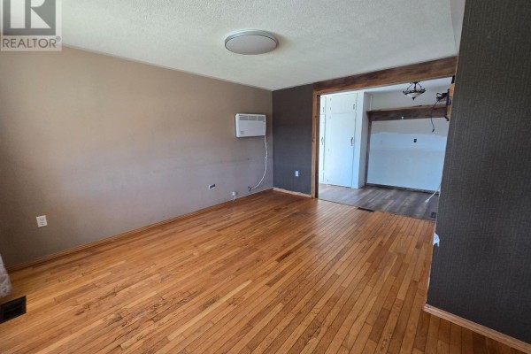 Primary Bedroom - 540 Brydges Street, Mattawa, ON P0H1V0 Photo 3