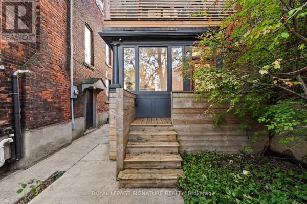 Dining room - 540 Crawford Street, Toronto, ON M6G3J8 Photo 2