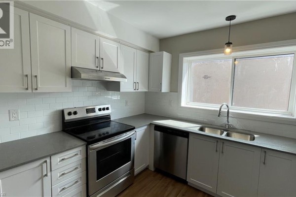 Kitchen - 540 King Street E Unit# B8, Hamilton, ON L8N1E2 Photo 4