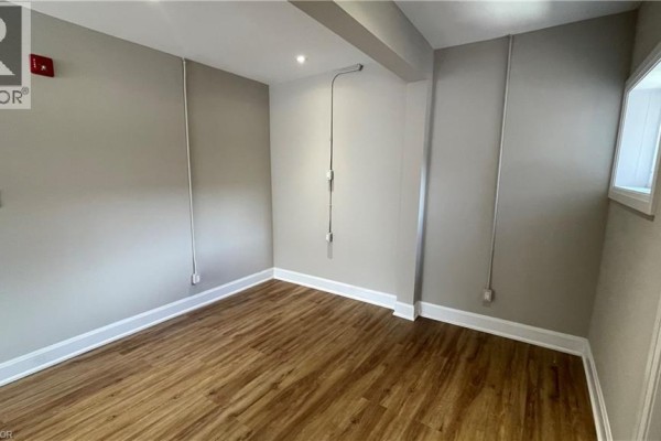 540 King Street E Unit# B8, Hamilton, ON L8N1E2 Photo 5