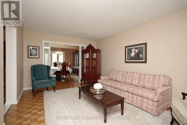 540 Louis Drive, Mississauga, ON L5B2N2 Photo 4