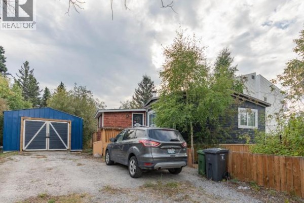 5402 49th Street, Yellowknife