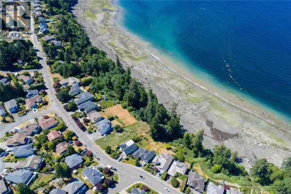 5402 Bayshore Dr, Nanaimo, BC V9V1G8 Photo 3