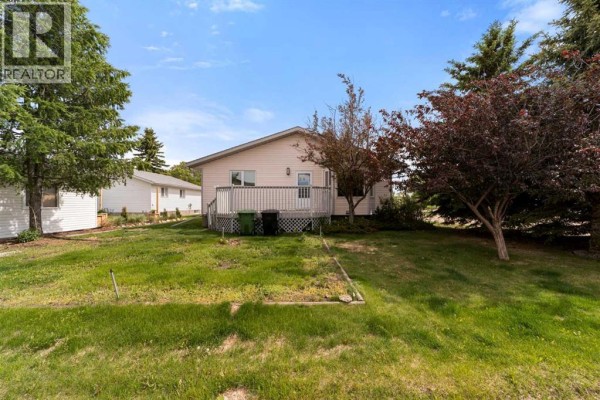4pc Bathroom - 5403 64 Street, Camrose, AB T4V4L7 Photo 4