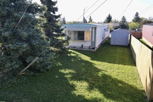 Kitchen - 5404 47 Av, Drayton Valley, AB T7A1K7 Photo 3