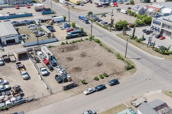 5405 129 Avenue Nw, Edmonton, AB T5A0A3 Photo 4