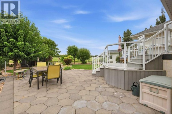 Foyer - 5408 64a Street Close, Ponoka, AB T4J1K9 Photo 4