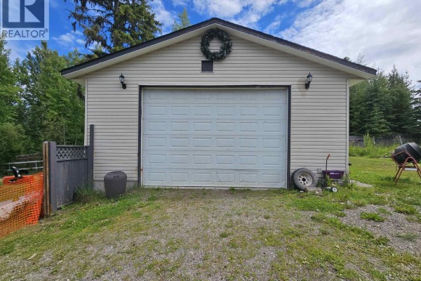 Pantry - 5408 E Purdue Road, Prince George, BC V2N6J8 Photo 2