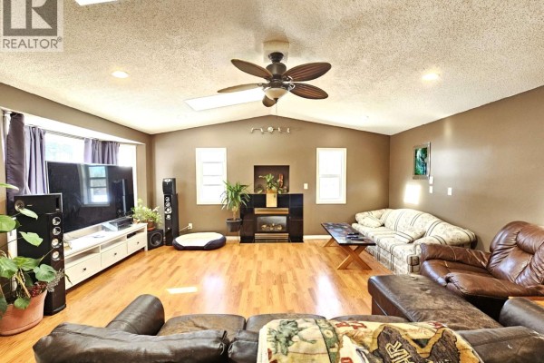 Living room - 5408 E Purdue Road, Prince George, BC V2N6J8 Photo 5