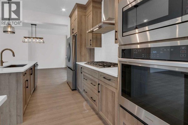 Office - 541 Baywater Manor Sw, Airdrie, AB T4B0A7 Photo 4