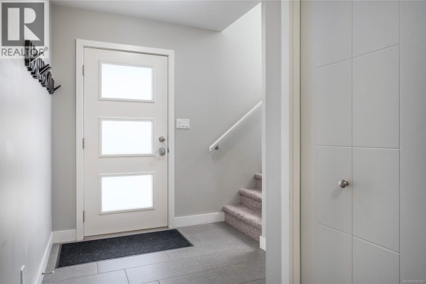 541 Marisa St, Nanaimo, BC, photo 3