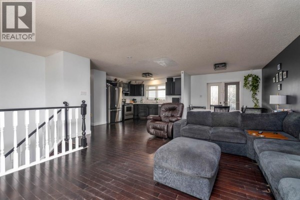 Kitchen - 5411 28 Street, Lloydminster, AB T9V2M3 Photo 5