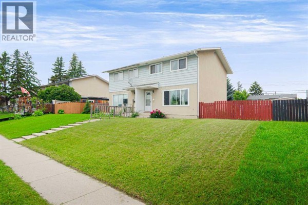 Primary Bedroom - 5412 14 Avenue Se, Calgary, AB T2A0L3 Photo 2