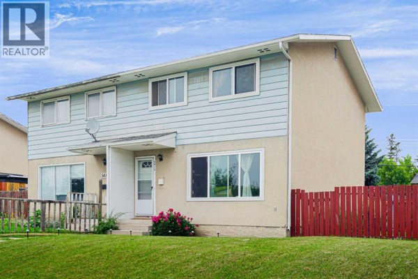 Kitchen - 5412 14 Avenue Se, Calgary, AB T2A0L3 Photo 3