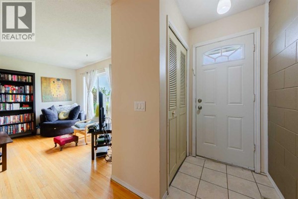 Bedroom - 5412 14 Avenue Se, Calgary, AB T2A0L3 Photo 4
