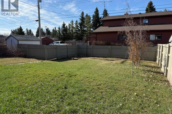 Bedroom - 5417 52 Avenue, Mannville, AB T0B2W0 Photo 2