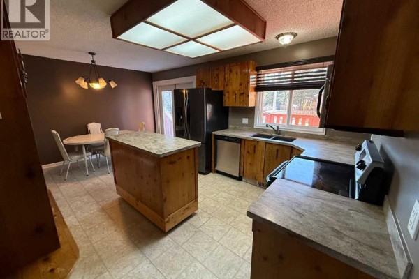 Dining room - 5417 52 Avenue, Mannville, AB T0B2W0 Photo 4