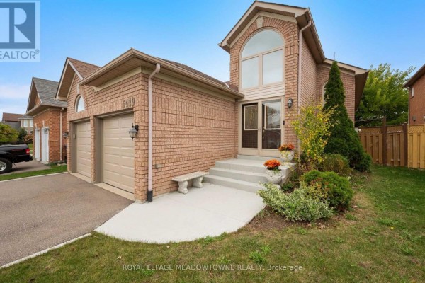 Family room - 5419 Loonlake Avenue, Mississauga, ON L5V2E1 Photo 3