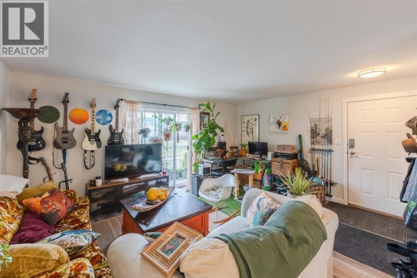542 Wade Avenue W Unit# 201, Penticton, BC, photo 3