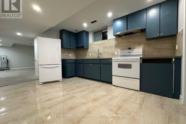 Kitchen - 542 Wingrove Crescent, Oakville, ON L6L4R6 Photo 2