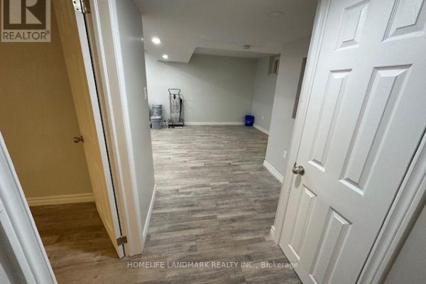 Bedroom 2 - 542 Wingrove Crescent, Oakville, ON L6L4R6 Photo 4