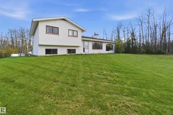 Family room - 54207 Rge Road 52, Rural Lac Ste  Anne County, AB T0E0L0 Photo 4