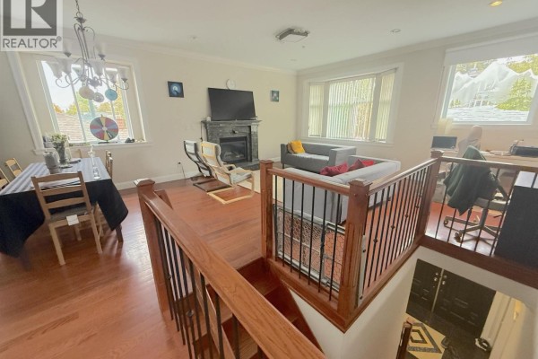 5421 Fleming Street, Vancouver, BC V5P3E8 Photo 2