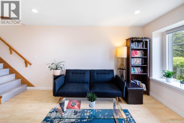 5422 Norfolk Street, Burnaby