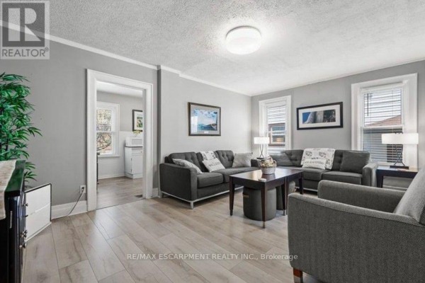 Bedroom - 5429 Second Avenue, Niagara Falls, ON L2G3M1 Photo 3