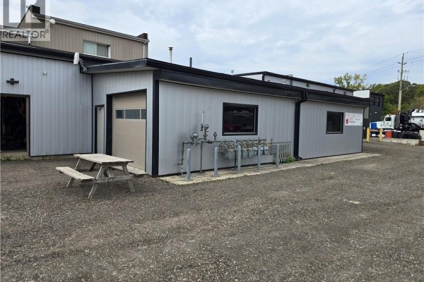 543 Greenwich Street Unit# 4, Brantford, ON, photo 2