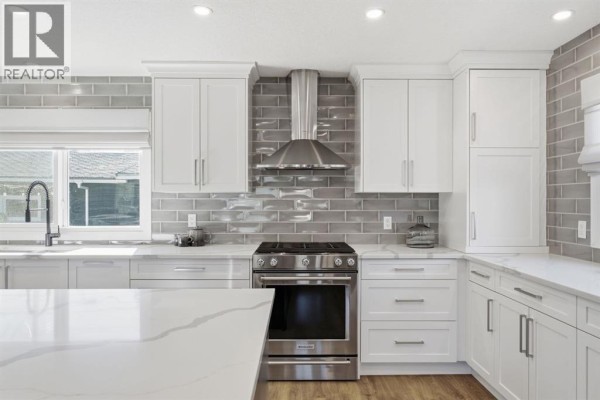 Family room - 543 Willingdon Boulevard Se, Calgary, AB T2J2B1 Photo 5