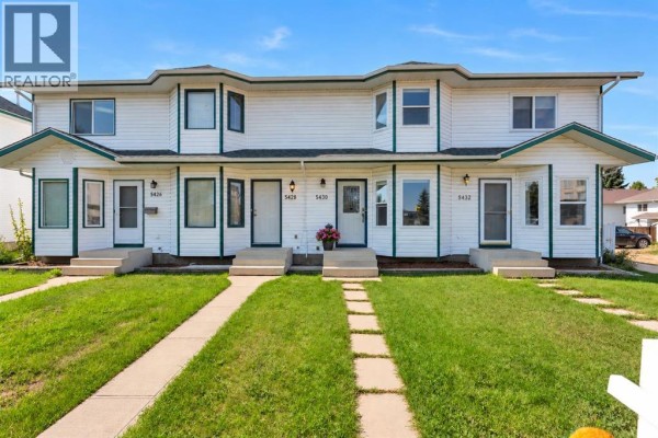 5430 45 Street, Lacombe, AB, photo 2