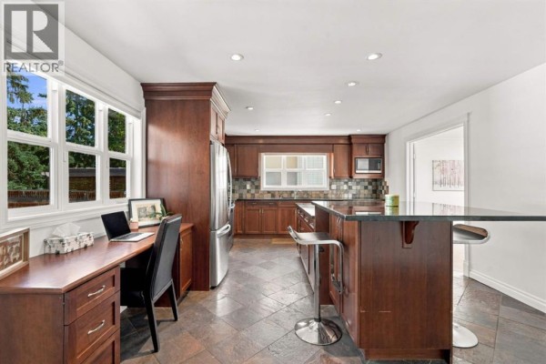 Pantry - 5432 Bannerman Drive Nw, Calgary, AB T2L1W2 Photo 4