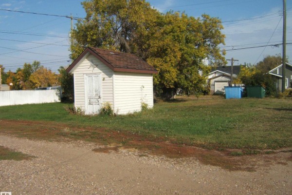 Bedroom 2 - 5433 44 St, Vegreville, AB T9C1C8 Photo 5