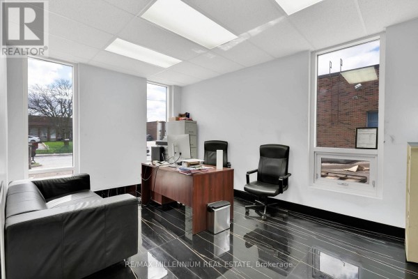 5435 Maingate Drive, Mississauga, ON L4W1G6 Photo 5