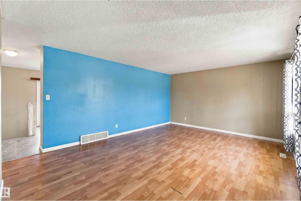 Bedroom 2 - 5436 51 St, Gibbons, AB T0A1N0 Photo 5