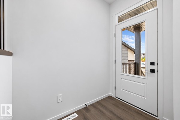 544 22 St Sw, Edmonton, AB, photo 3