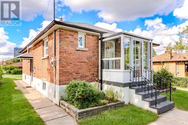 Primary Bedroom - 544 Brimley Road, Toronto, ON M1J1A8 Photo 3
