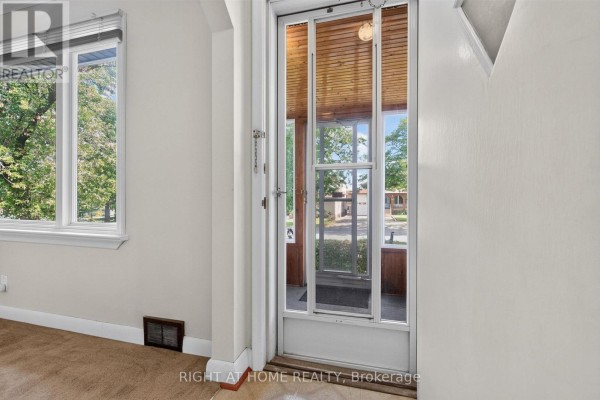Bedroom 3 - 544 Brimley Road, Toronto, ON M1J1A8 Photo 5