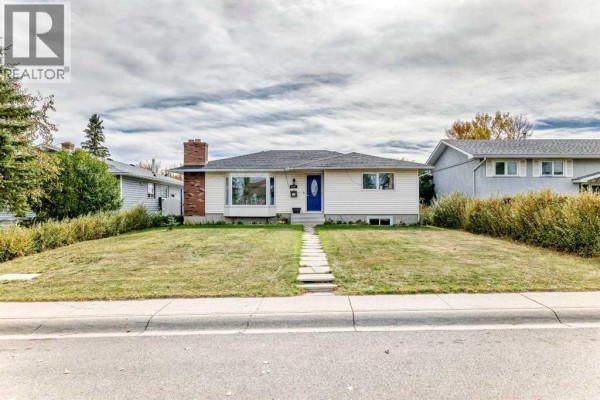 Bedroom - 5447 Rundleview Road Ne, Calgary, AB T1Y1J7 Photo 3