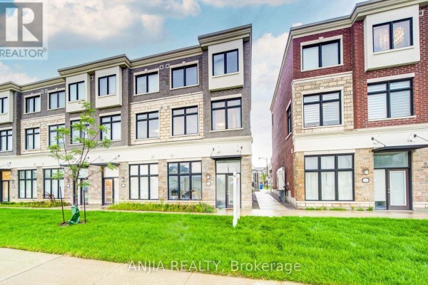 5448 Main Street, Whitchurch Stouffville, ON, photo 2