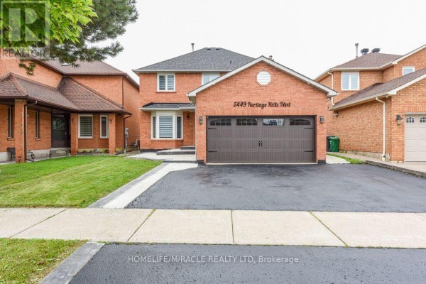 5449 Heritage Hills Boulevard, Mississauga, ON L5R2H4 Photo 2