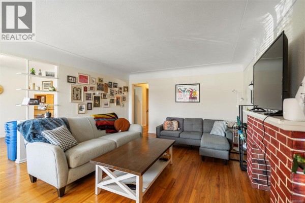 Bedroom - 546-548 Linden Ave, Victoria, BC V8V4G5 Photo 2
