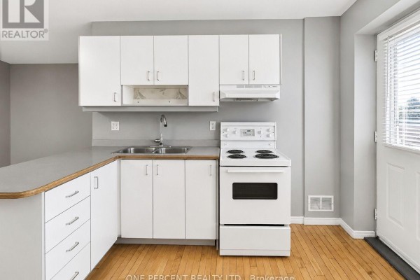 548 Concession Street W, Hamilton, ON, photo 3