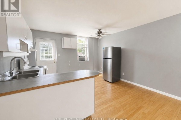 548 Concession Street W, Hamilton, ON L8V1A9 Photo 5