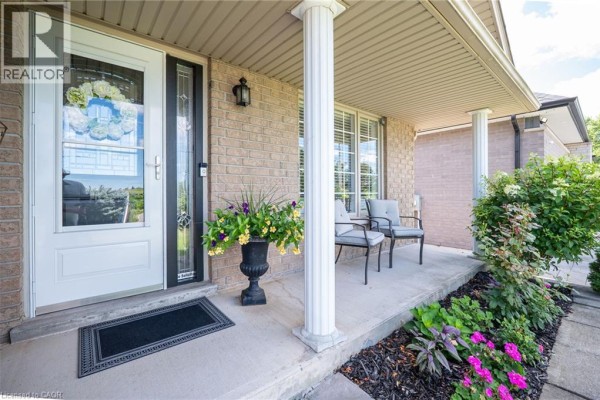 546 Jerseyville Road W, Hamilton, ON, photo 3