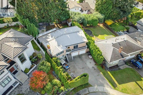 5460 Meadedale Drive, Burnaby, BC V5B2E8 Photo 5